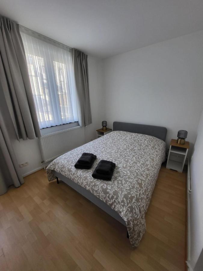 Studio Alicia, Idealement Situe Etterbeek Экстерьер фото