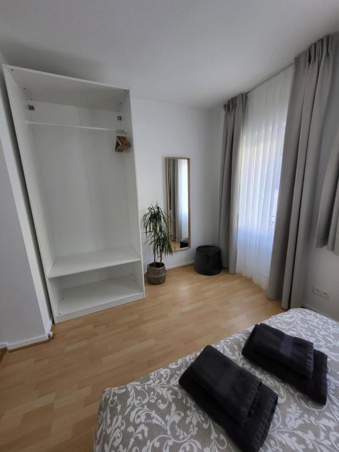 Studio Alicia, Idealement Situe Etterbeek Экстерьер фото